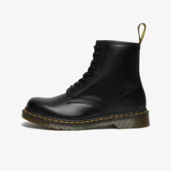 Dr. Martens "1460 Smooth Leather Lace Up Boots" W - Black