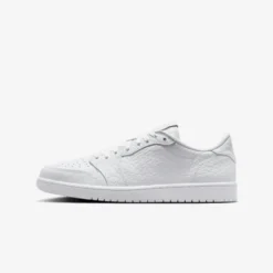 Air Jordan "1 Retro Low (No-Swoosh)" M - White / White