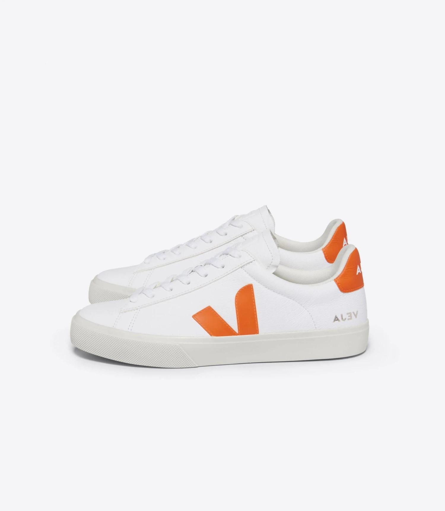 Veja "Campo Chromefree Leather" M - Extra White / Fury 1 Veja "Campo Chromefree Leather" M - Extra White / Fury