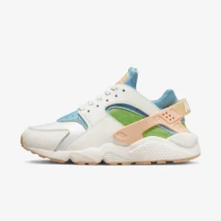 Nike "Air Huarache SE" W - Sail / Arctic Orange / Worn Blue