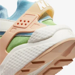 Nike "Air Huarache SE" W - Sail / Arctic Orange / Worn Blue -Manorphx Shop DQ0117 100 zoom