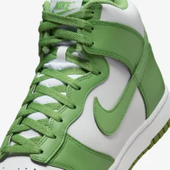 Nike "Dunk Hi Retro BTTYS" M - White / Chlorophyll -Manorphx Shop DunkHighChlorophyllH