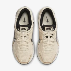 Nike "Vomero 5" W - Pearl White / Chrome / Light Bone -Manorphx Shop Nike 2 2a688586 2e25 4ba9 b2cf 3d66b574ca5c