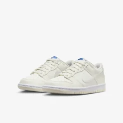 Nike "Dunk Low" GS - Sail / Game Royal -Manorphx Shop Nike 3 cc7c0b50 dbd8 4976 ab0e a6eb3c28e33f