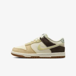 Nike "Dunk Low" GS - Coconut Milk / Soft Yellow / Sail