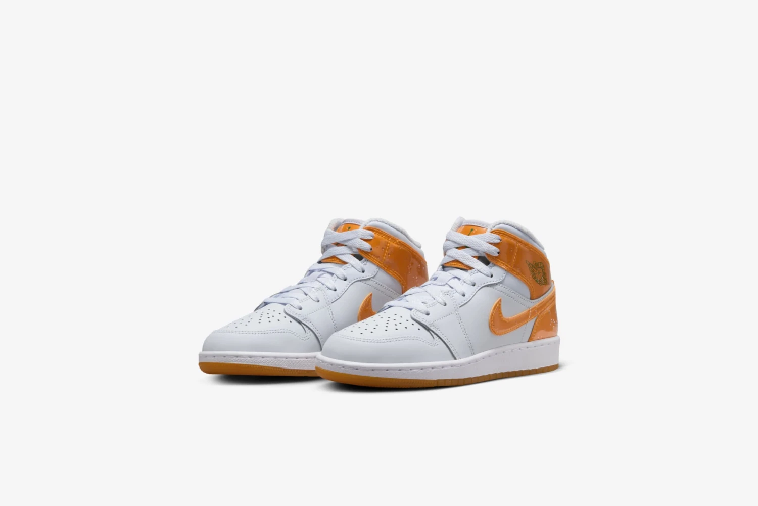Air Jordan "1 Mid SE" GS - Football Grey / Orange Peel 4 Air Jordan "1 Mid SE" GS - Football Grey / Orange Peel - Image 4
