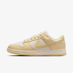 Nike "Dunk Low" W - Muslin / Team Gold / Pale Ivory