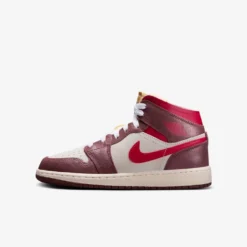 Air Jordan "1 Mid SE" GS - Coconut Milk / Varsity Red