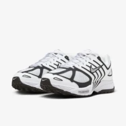 Nike "Air Pegasus 2005" M - White / Metallic Silver-Black -Manorphx Shop Nike 9 fb5f7324 afcf 4825 bd30 93727e5d444b