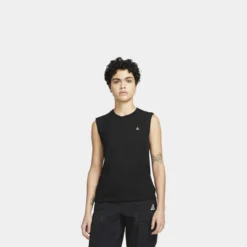 Nike "ACG Dri-FIT ADV Goat Rocks" Sleeveless Tank W - Black / Black