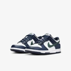 Nike "Dunk Low" GS - Obsidian / Vintage Green / White -Manorphx Shop Nike 66ba1b76 767f 47f9 bb2a 7228e9ec20b4