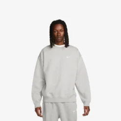 Nike "Solo Swoosh Fleece Crew" M - Grey