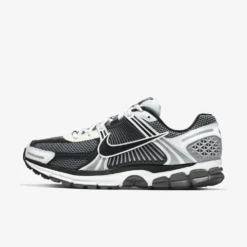 Nike "Vomero 5 SE SP" M - Dark Grey / Black / White