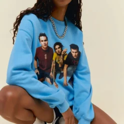 DayDreamer "Blink 182 Photo BF Crew" W - Ultra Blue -Manorphx Shop S560BLI600 BLINK182PHOTOBFCREW ECOMMCROPPED 4 jpg scaled