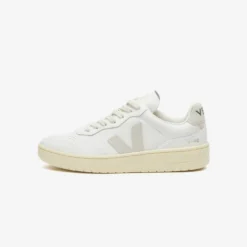 Veja "V-90 O.T. Leather" M - Extra White / Natural