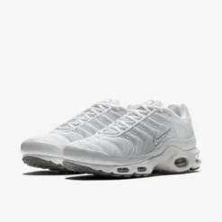 Nike "Air Max Plus OG" M - White / White / Black / Cool Grey -Manorphx Shop air pegasus at shoe 61 7678db64 ec45 447f 951e 6820c73597c5