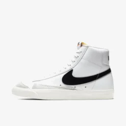 Nike "Blazer Mid '77" W - White / Black-Sail