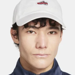 Nike "Club Unstructured Air Max 1" Cap - White