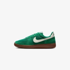 Nike "Field General" W - Malachite / Soft Pearl