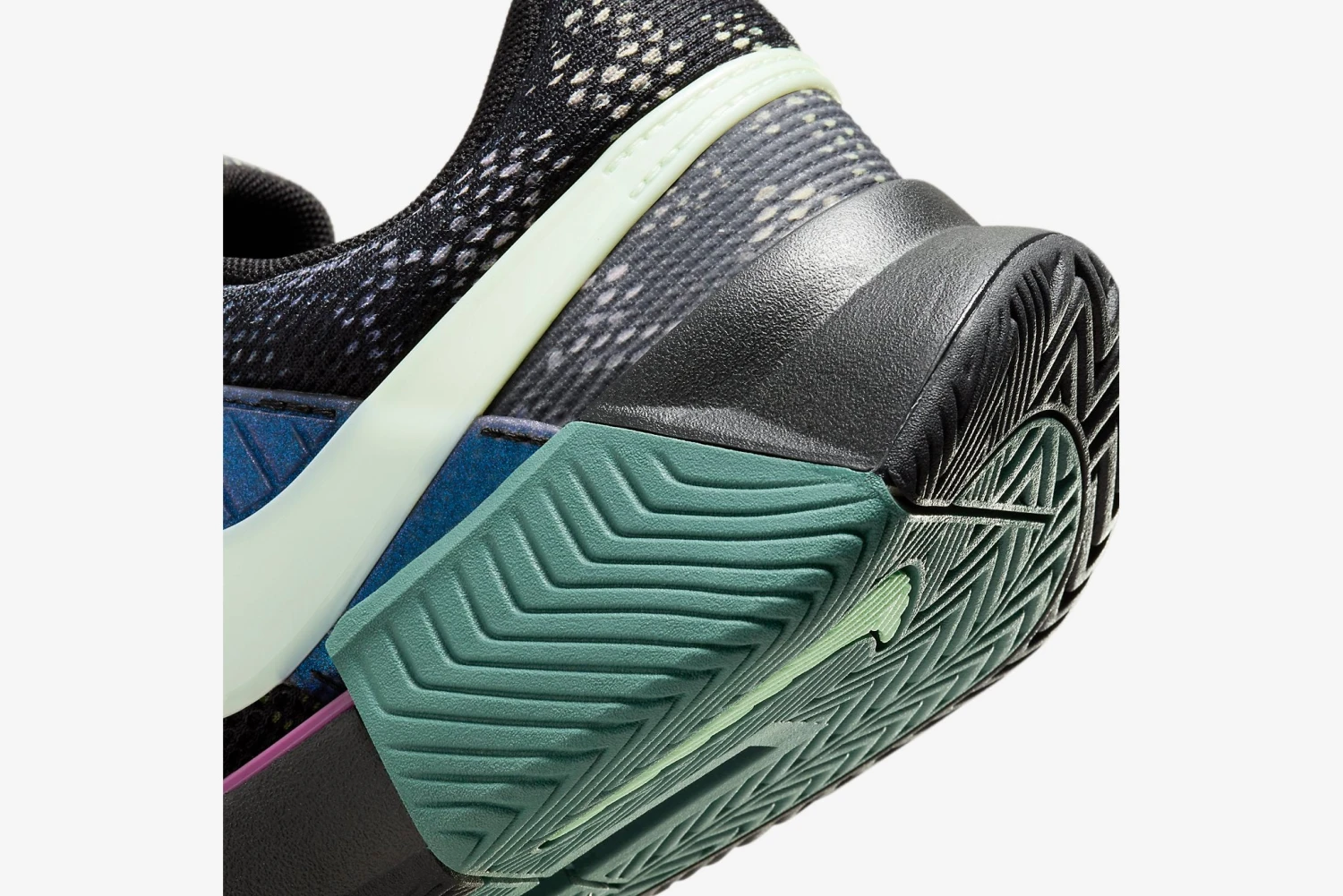 Nike "Zoom GP Challenge 1 Osaka HC" W - Black / Vapor Green / Multi-color 8 Nike "Zoom GP Challenge 1 Osaka HC" W - Black / Vapor Green / Multi-color - Image 8